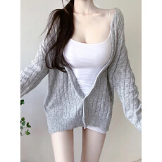 批发<b class='q'>韩国</b>东大门新品 高级感纯欲风 性感慵懒风宽松麻花纹毛衣外套女