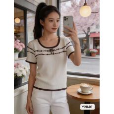 批发<b class='q'>甜美</b>减龄方领波浪边针织拼色短袖