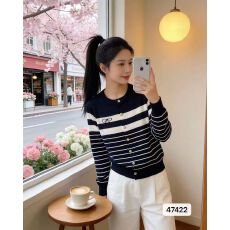 批发韩系<b class='q'>圆领</b>撞色条纹长袖<b class='q'>针织</b>刺绣<b class='q'>开衫</b>上衣女