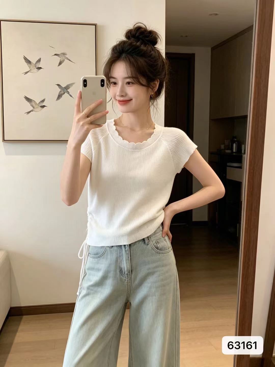 패션 라운드 넥 물결무늬 측면 단색 싱글 측면 밑단 펌프 로프 슬리브 머리 반팔