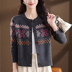 批发设计感刺绣提花<b class='q'>毛衣</b>外套<b class='q'>女</b>秋冬短款小个子羊毛针织开衫外搭