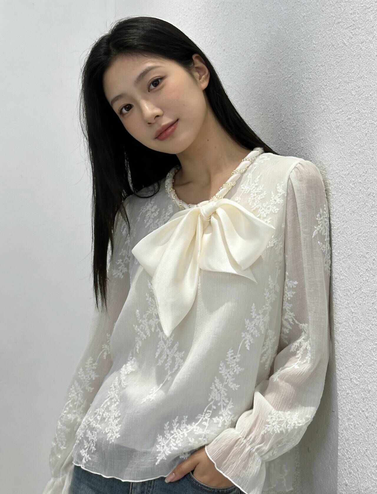 프랑스식 부드러운 바람 레이스 나비 매듭 셔츠 슈퍼 잘 생긴 긴팔 나팔 소매 살구 색상 출퇴근 맨위