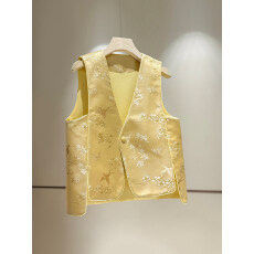 批发黄色织锦缎国风V领<b class='q'>马甲</b><b class='q'>女款</b>2026春季新款洋气复古别致外穿坎肩