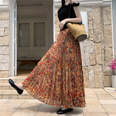 批发模特实拍度假旅游花色褶皱雪纺<b class='q'>半身裙</b>多层拼接碎花大摆a字裙