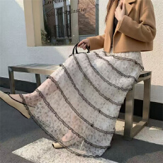 批发模特实拍秋冬甜美风网纱斑点蛋糕<b class='q'>半身裙</b><b class='q'>蕾丝</b>花边长A字网纱裙