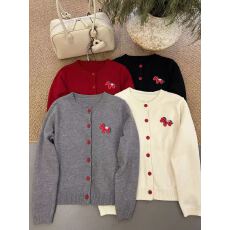 批发圣诞氛围感圆领上衣小马刺绣长袖<b class='q'>针织</b>毛衣开衫冬季新款加厚<b class='q'>外套</b>女