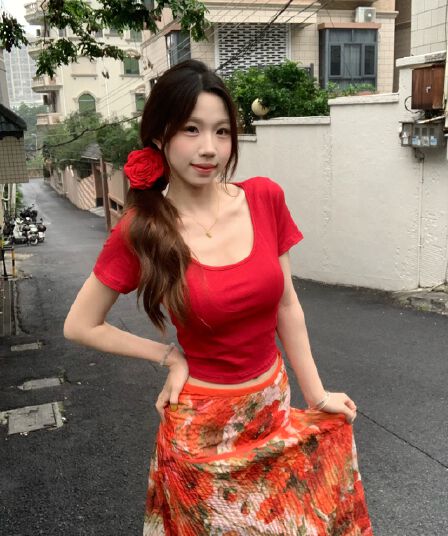 실사 빅 사이즈 지방 mm 프랑스식 레트로 품격 Mingyan 분위기 센스 빨간색 티셔츠 여성 프린트 반신 치마 세트