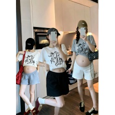 批发现孕妇夏季新款无托腹橡筋猪扣调节短裤+蝴蝶结短袖T恤两件套套装