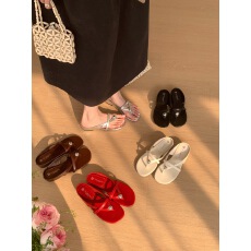 批发软底套趾人字拖鞋女鞋子2026春<b class='q'>夏</b>小众复古百搭外穿夹趾沙滩凉拖潮