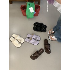 批发【豆豆】小金豆夹趾拖●方头人字拖女外穿新款夏平软底沙滩凉拖