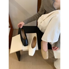 批发复古简约风方头V口显瘦平底单鞋女一脚蹬浅口软底<b class='q'>舒适</b>百搭乐福鞋