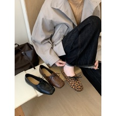 批发复古风绑带包头平底单鞋女2026新款韩版小众设计软底浅口鞋一脚蹬