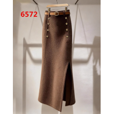 批发咖色半身裙2025冬季梨型身材遮胯高腰显瘦巨好看气质高端a字<b class='q'>长裙</b>