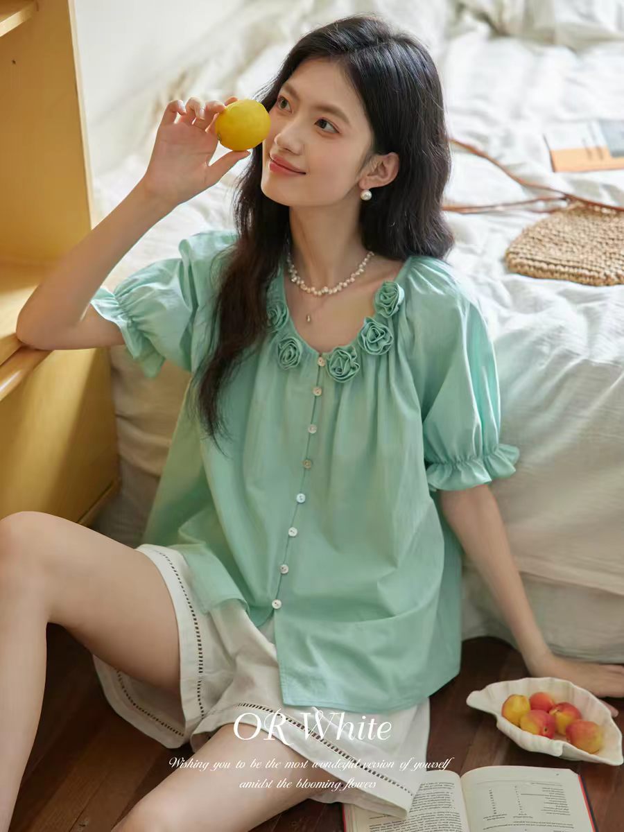 3 차원 장미 레이스 반팔 여성 셔츠 2026 여름 프랑스식 레트로 슬림해 보이는 문예 바람