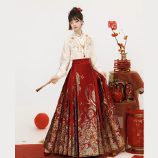 批发马面裙锦鲤<b class='q'>套装</b>汉服女刺绣衬衣婚服敬酒服织金妆花重工