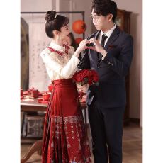 批发高端<b class='q'>敬酒</b><b class='q'>服</b>新款春夏结婚当天<b class='q'>新娘</b>便装旗袍礼<b class='q'>服</b>马面裙中式订婚<b class='q'>服</b>女