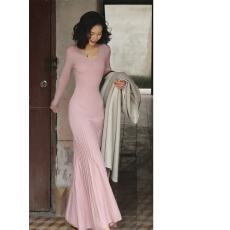 批发复古港风优雅性感包臀针织连衣裙女秋冬新款气质V领鱼尾打底裙子