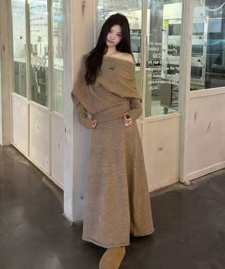 순수한 욕망 비스듬한 어깨 오프숄더 니트 두 조각 여성 세트 가을 겨울 느긋한 허리 수축 맨위 도루 센스 큰 진자 롱 스커트 부드러운 세트