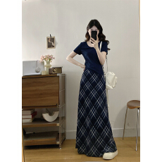 批发实拍大码胖mm高级感复古显瘦修身T恤女+<b class='q'>夏</b>季收腰格子半身裙两件套