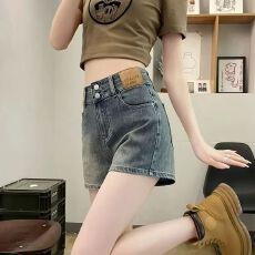 批发复古高腰弹力牛仔短裤女2026新款夏季美式辣妹包臀a字阔腿热<b class='q'>裤子</b>