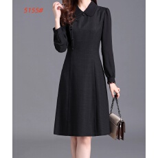 批发<b class='q'>娃娃</b>领黑色<b class='q'>连衣裙</b>女2025年秋装新款女装长袖收腰显瘦赫本小黑裙子