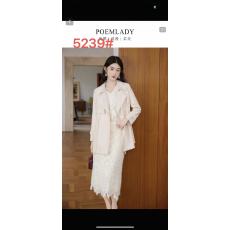 批发<b class='q'>时尚</b>杏色西装领中长款风衣式外套女2026新款秋季宽松小个子