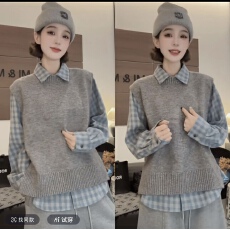 批发【米米服饰】2025小众设计极简风浅蓝色翻 领<b class='q'>格子衬衫</b>➕马甲