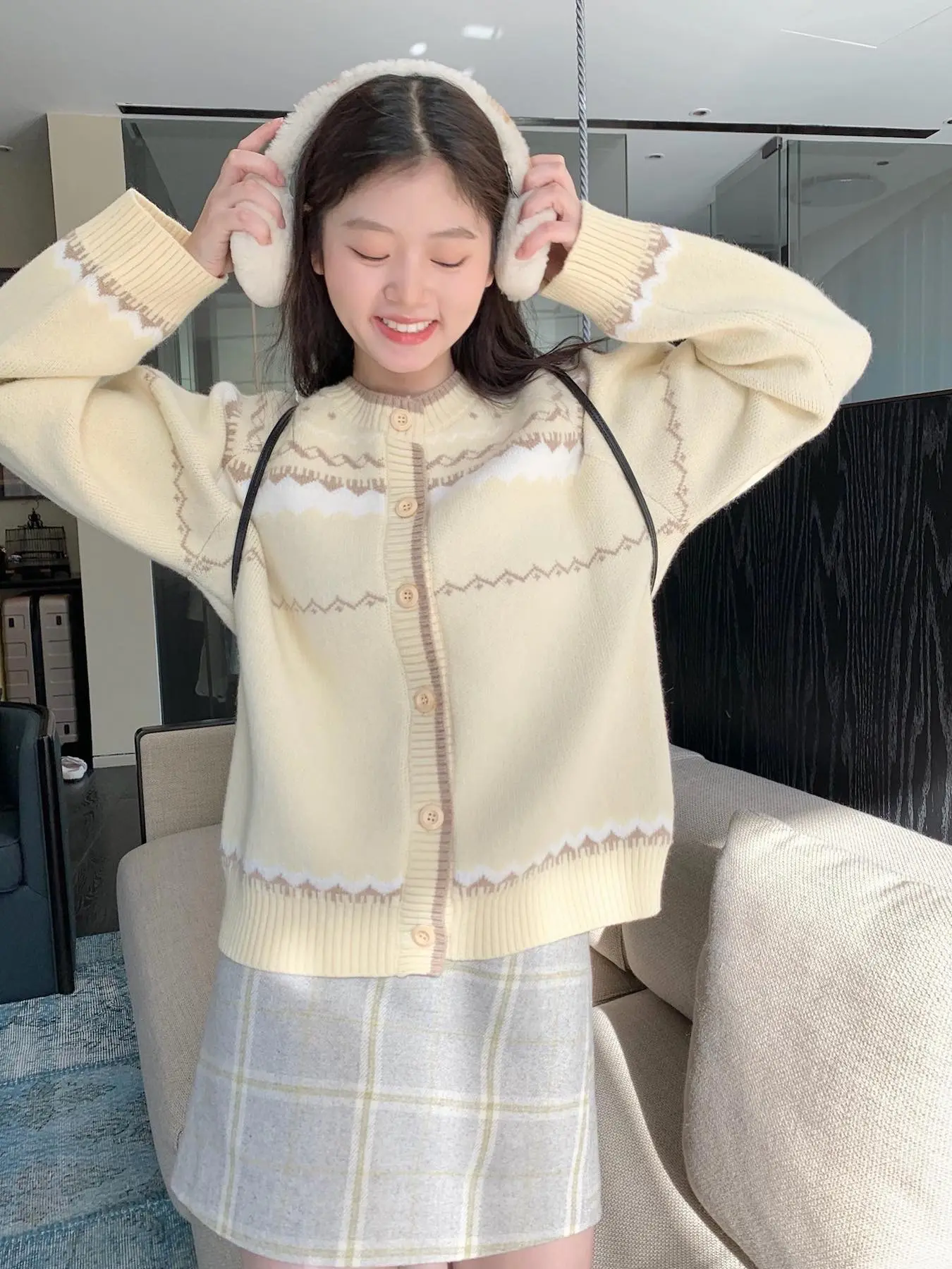 페어아일 단추 가디건 상세 이미지 1