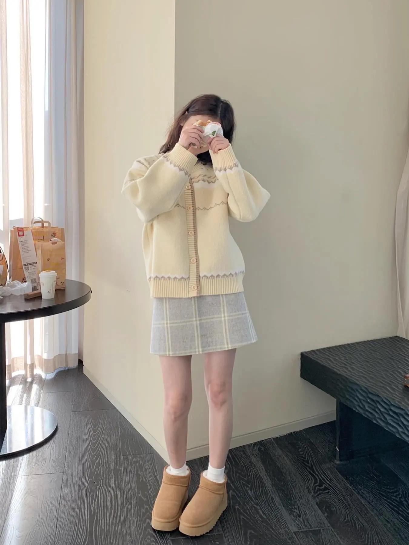 페어아일 단추 가디건 상세 이미지 4