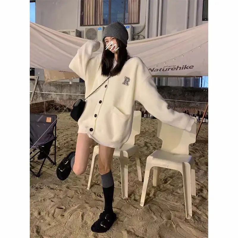 레터링 니트 가디건 상세 이미지 3