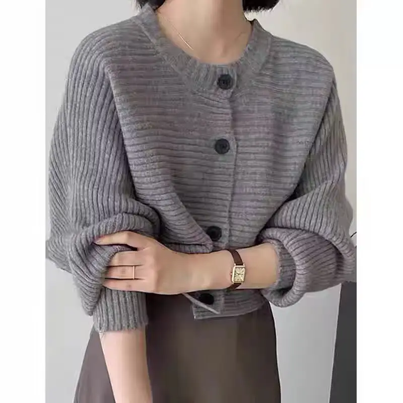배트윙 소매 라운드넥 크롭 가디건 상세 이미지 7