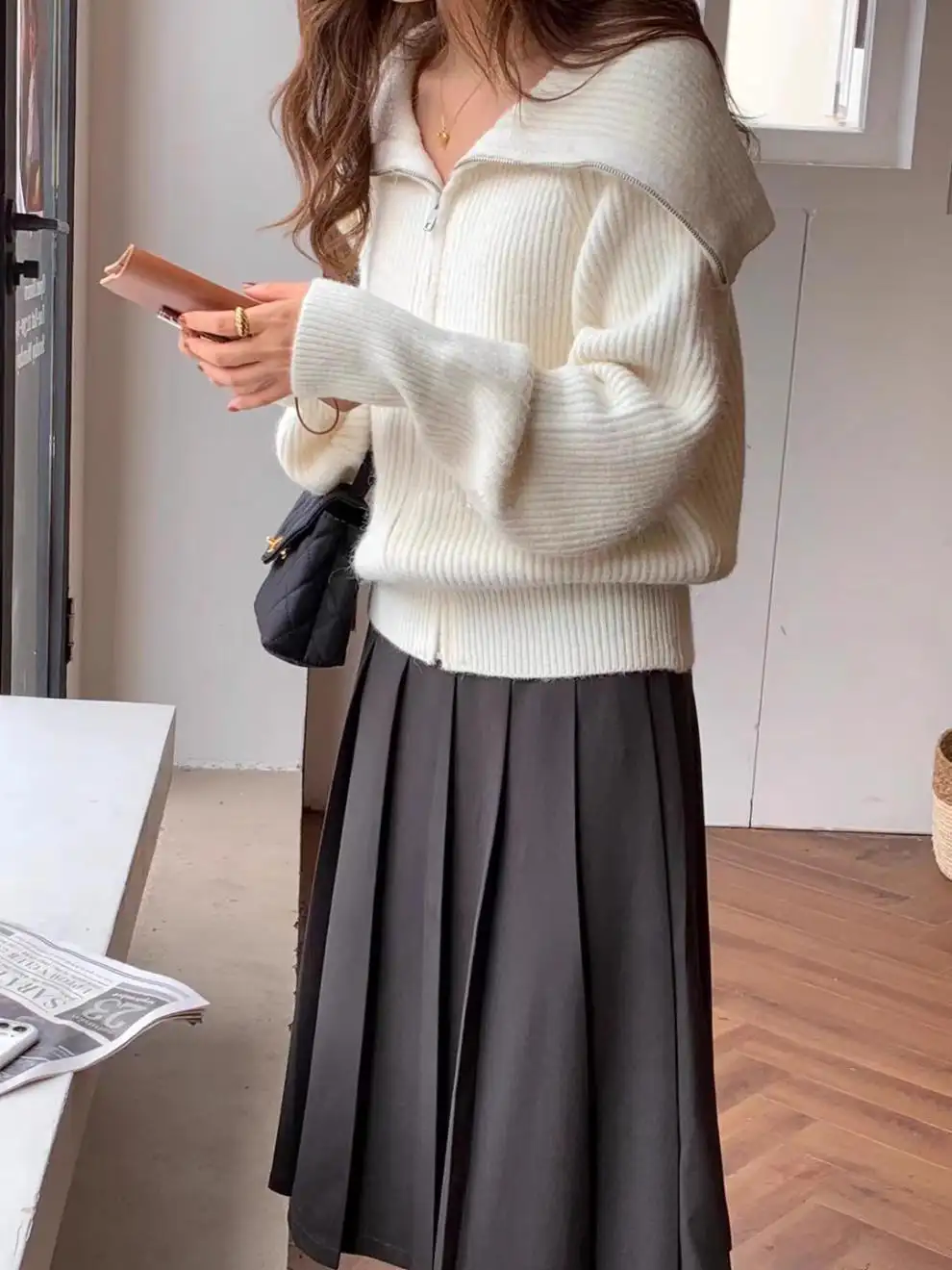 한국인기 폴드 칼라 지퍼 루즈핏 니트 가디건 상세 이미지 7