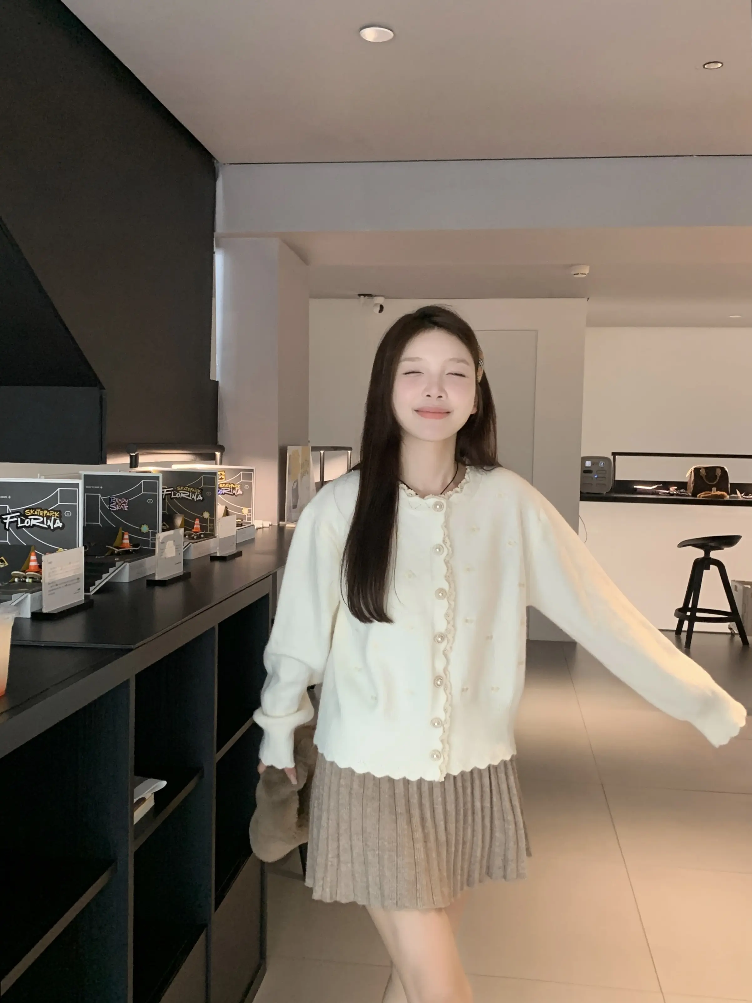 자수 레이스 니트 카디건 상세 이미지 8