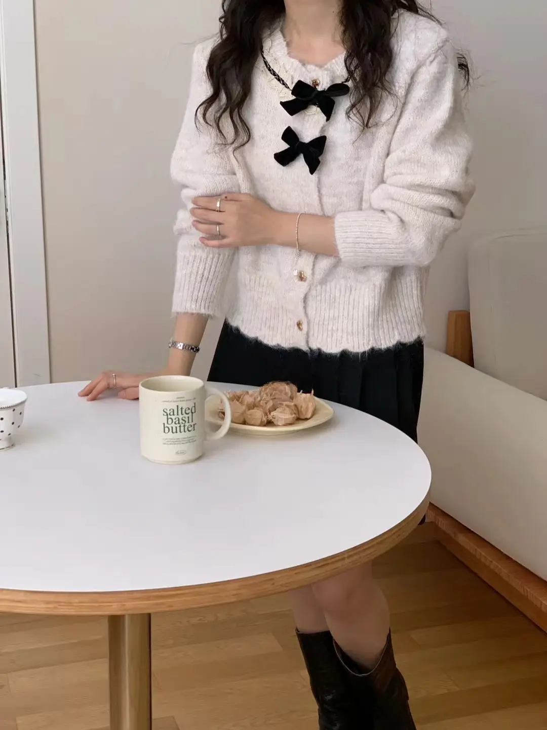 프렌치 스타일 리본 디테일 라운드넥 니트 카디건 상세 이미지 9