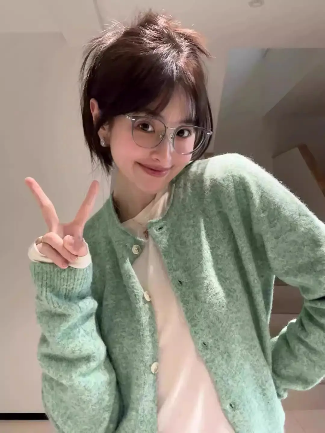 민트그린 라운드넥 가디건 상세 이미지 3