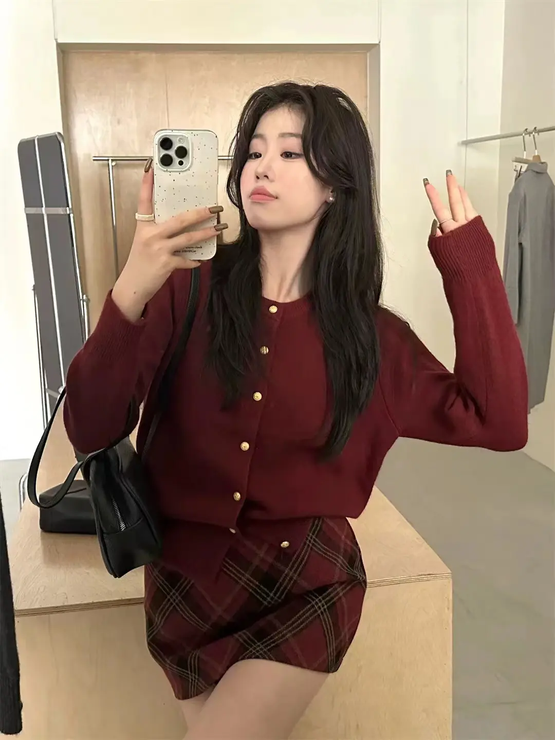 라운드넥 단추 카디건 니트 상세 이미지 2
