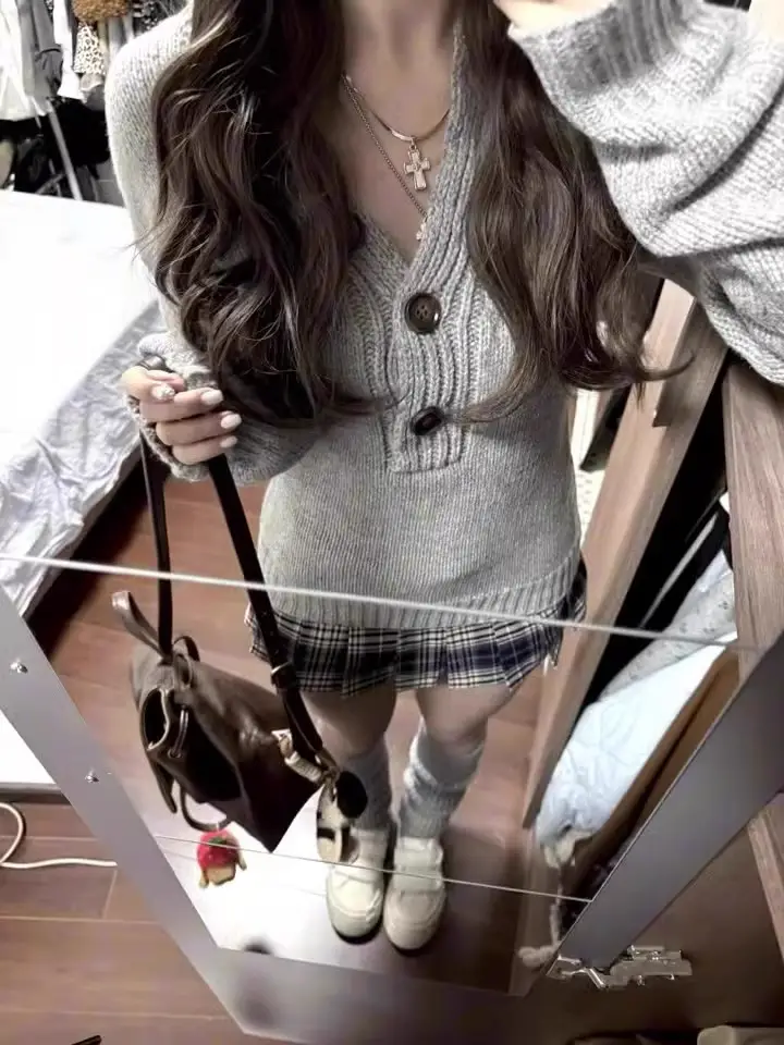 슬림 핏 긴소매 그레이 니트 상세 이미지 2