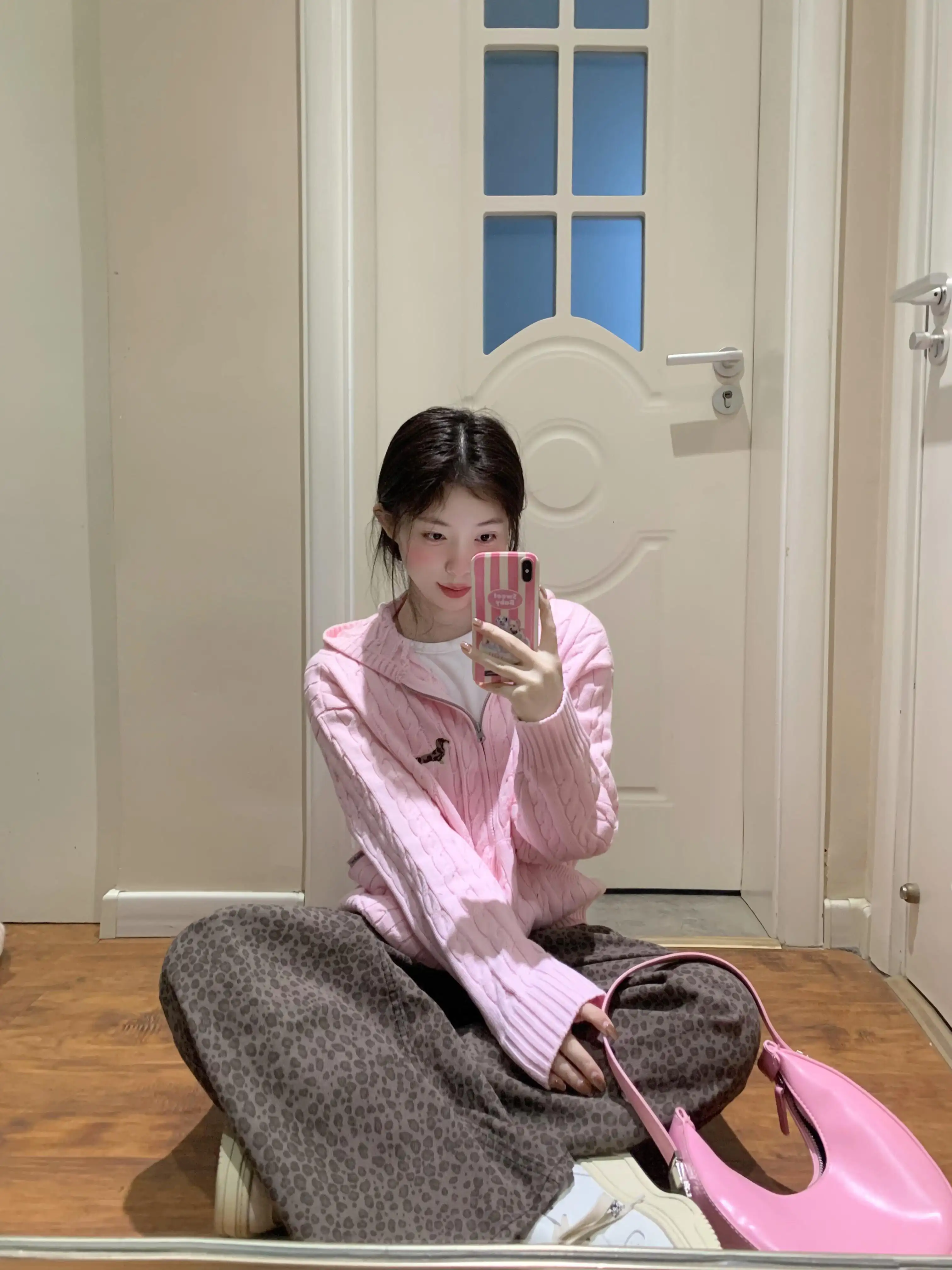 후드 트위스트 케이블 카디건 니트 상세 이미지 1