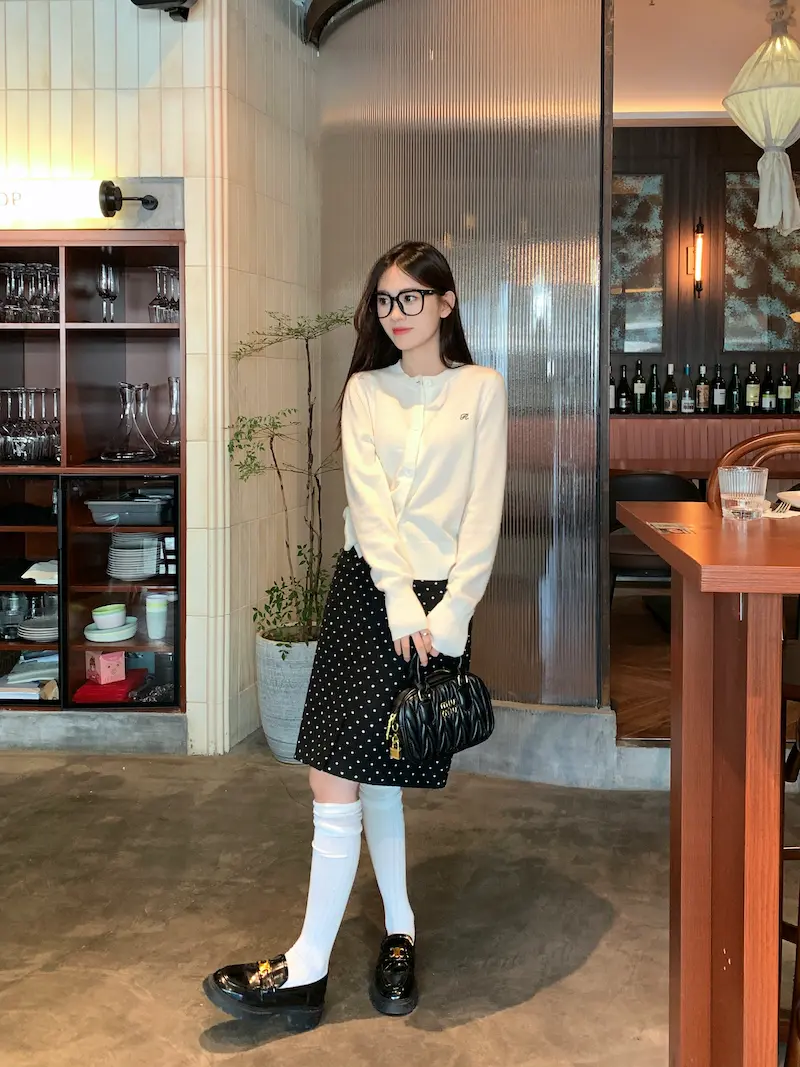 루즈핏 슬림 효과 니트 카디건 상세 이미지 19