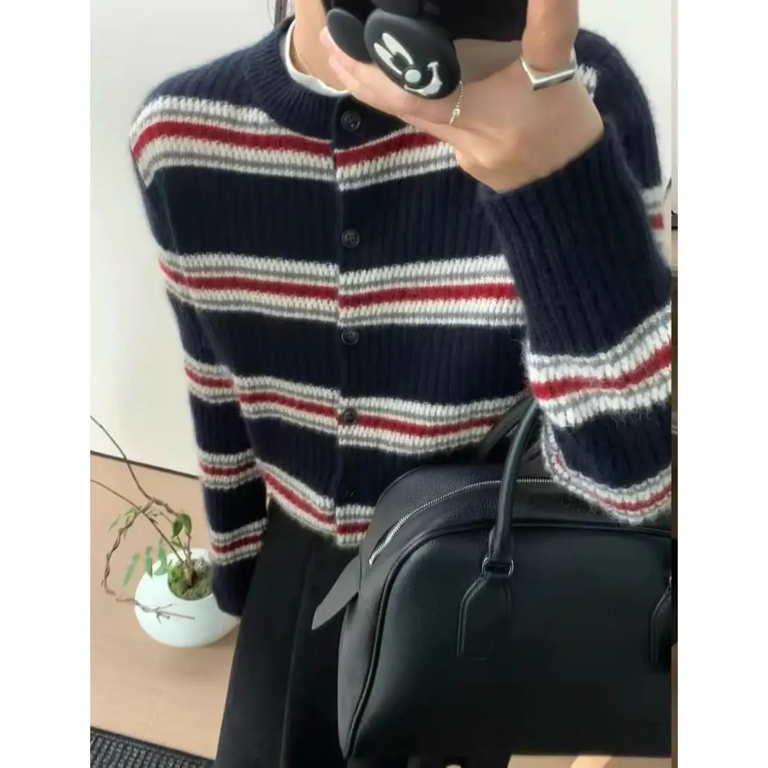 배색 라운드넥 스트라이프 니트 카디건 상세 이미지 9