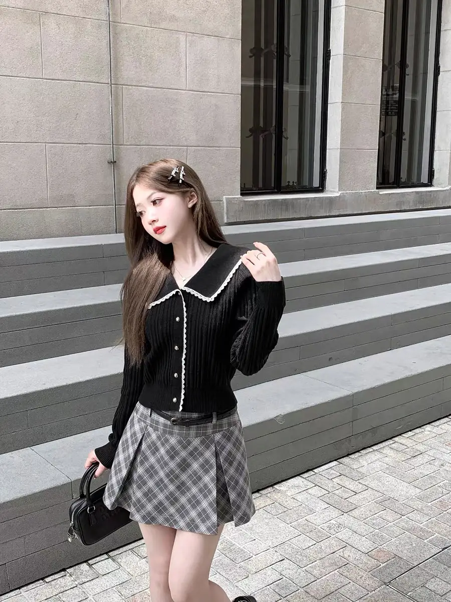 네이비 칼라 블랙 니트 카디건 상세 이미지 1