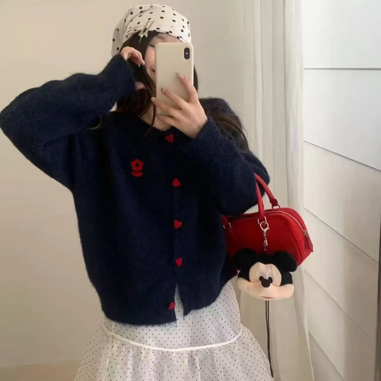 하트 버튼 라운드넥 플라워 자수 카디건 상세 이미지 5