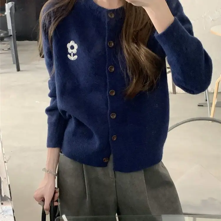 자수 플라워 라운드넥 니트 카디건 상세 이미지 6