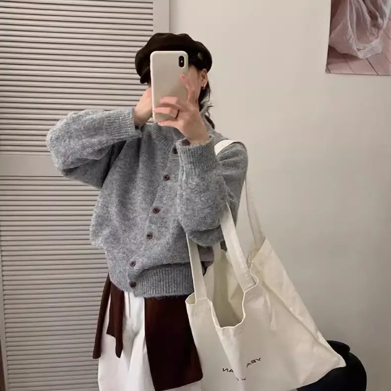 스탠드 칼라 단추 니트 카디건 상세 이미지 3