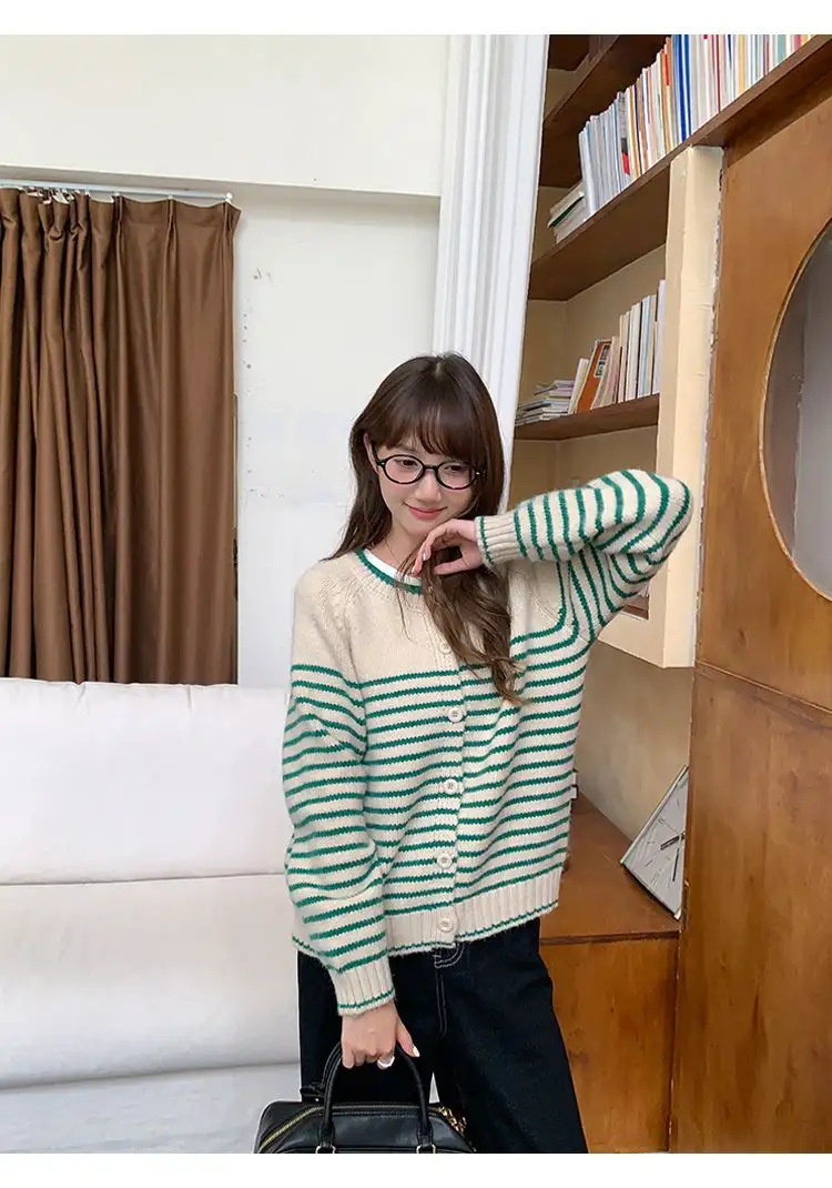 한국인기 레트로 스트라이프 루즈핏 니트 가디건 상세 이미지 19