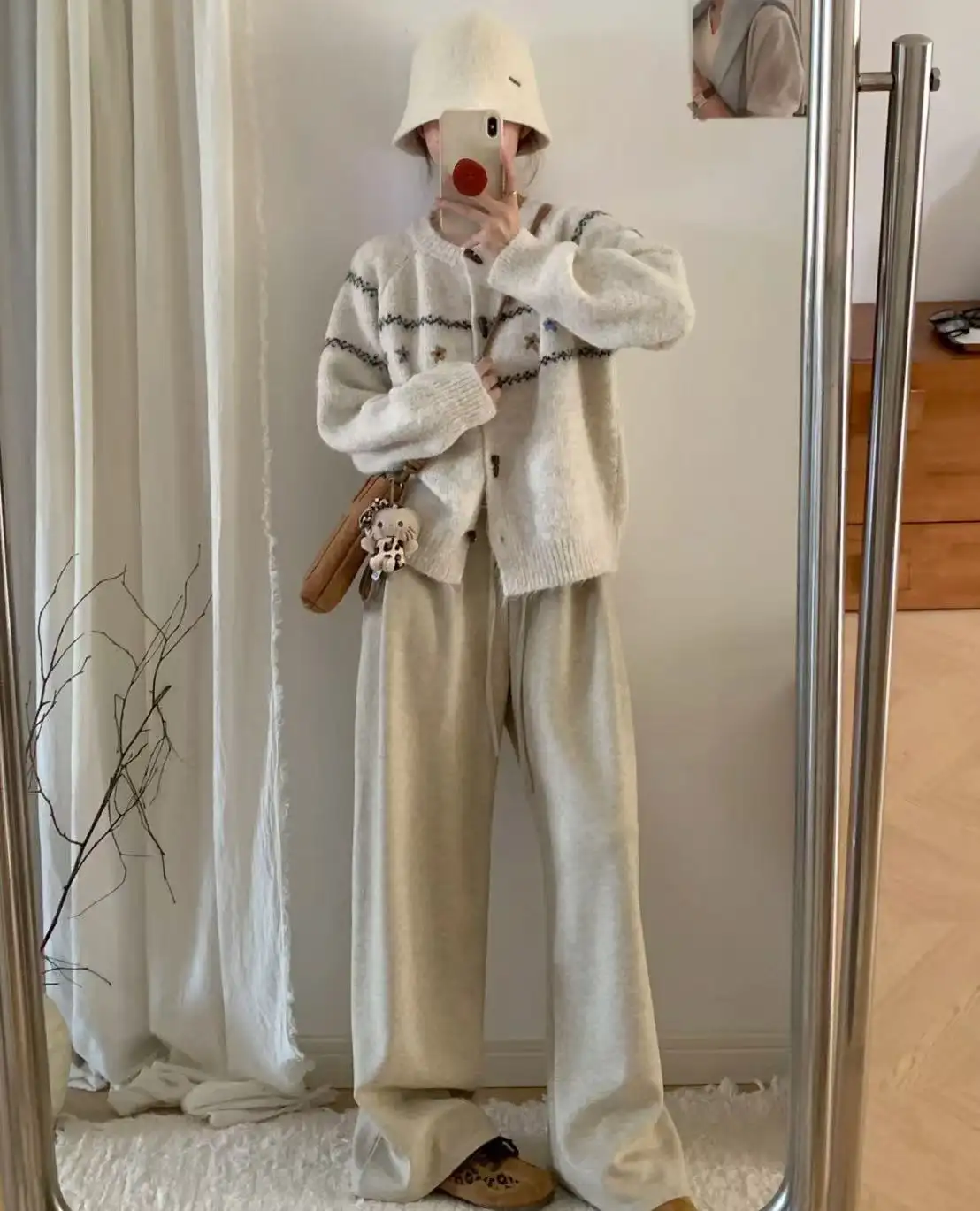 한국인기 아이보리 라운드넥 가디건 상세 이미지 2