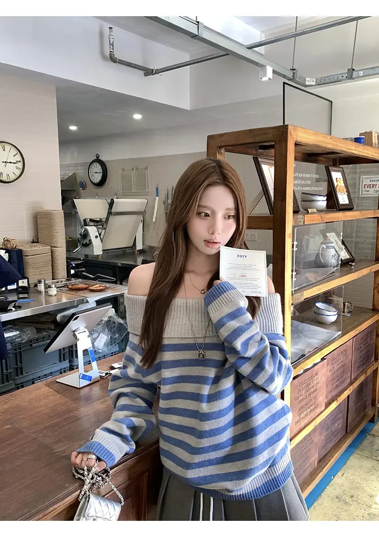 배색 스트라이프 오프숄더 니트 상세 이미지 2