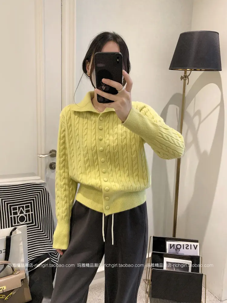 꽈배기 단추 하이넥 가디건 상세 이미지 4
