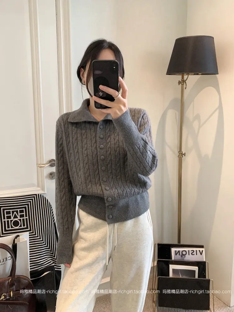 꽈배기 단추 하이넥 가디건 상세 이미지 11