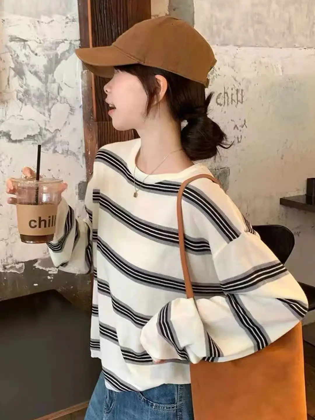 배색 스트라이프 긴소매 니트 상세 이미지 2